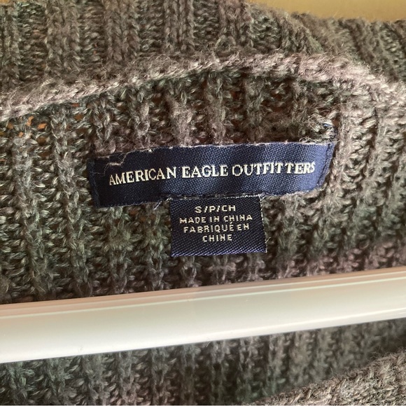 American Eagle Outfitters 🦅 Sweater - Picture 2 of 3